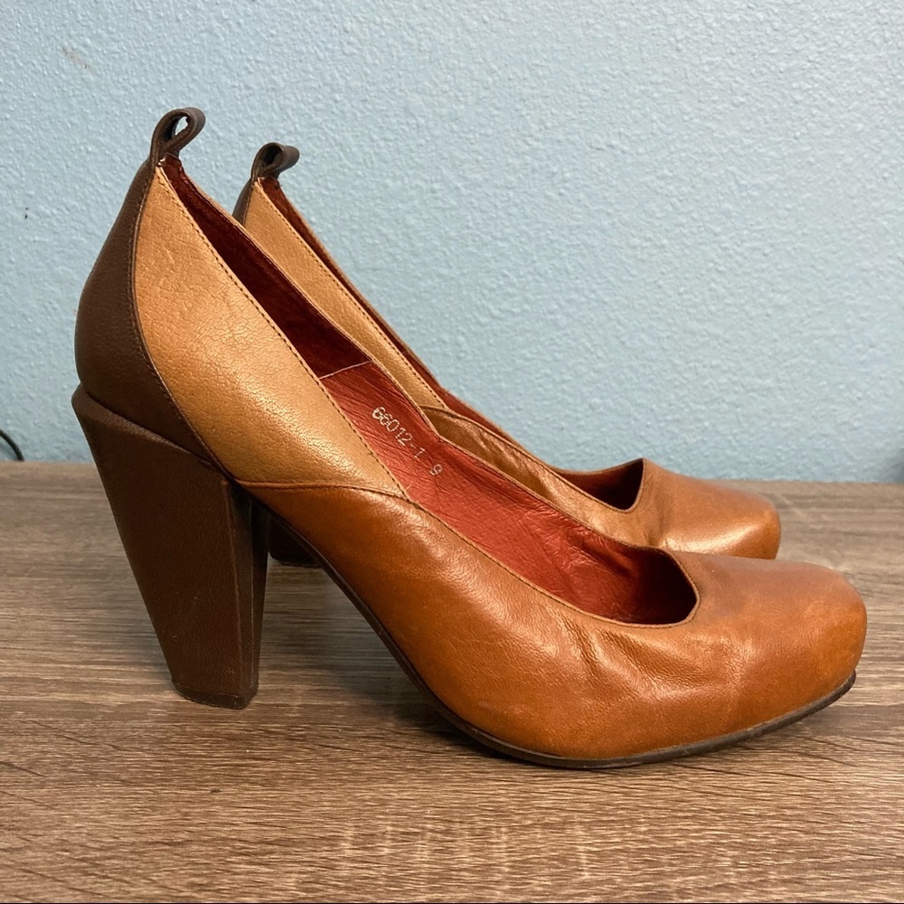 Crown Vintage Square Toe Heels - Brown - 9
